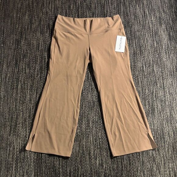 Athleta NEW transcend stash crop straight leg legging